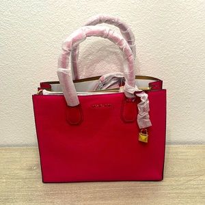 NWOT  MICHAEL KORS BAG💯